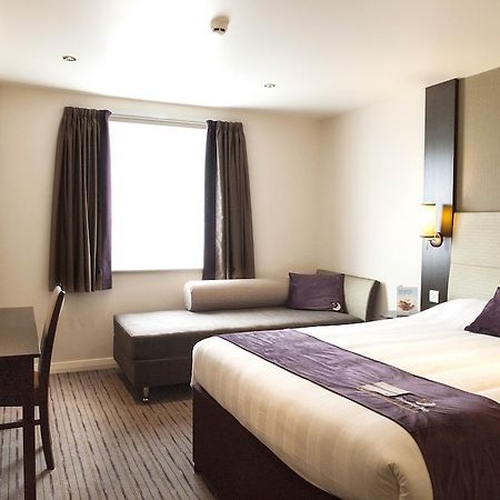 Premier Inn Bath City Centre Стая снимка