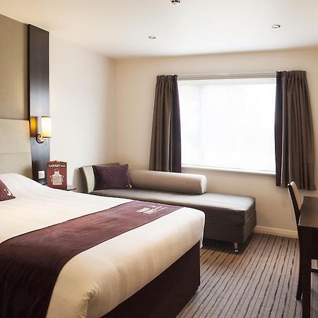 Premier Inn Bath City Centre Стая снимка