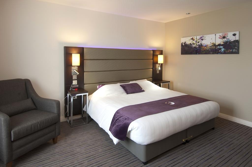 Premier Inn Bath City Centre Стая снимка