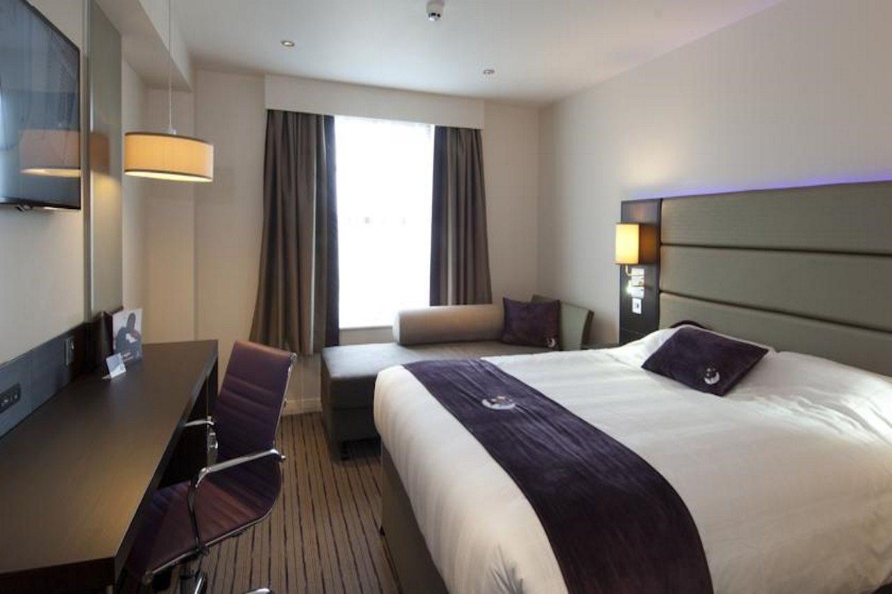 Premier Inn Bath City Centre Екстериор снимка